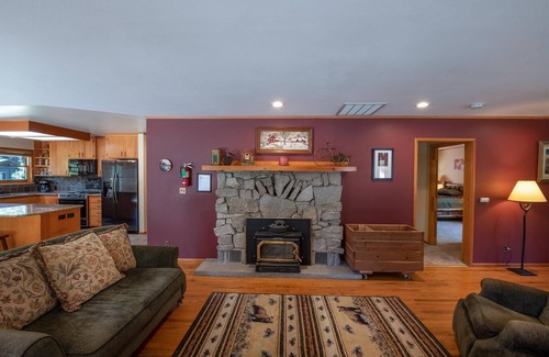 North Wawona House | Apple Tree Bear House