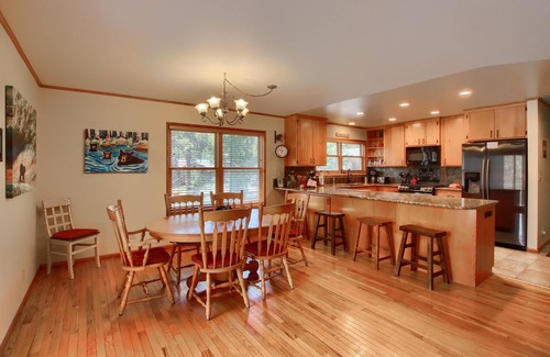 North Wawona House | Apple Tree Bear House