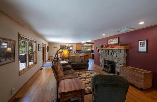 North Wawona House | Apple Tree Bear House