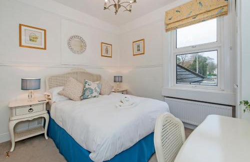 Bath Bed & Breakfast | Apple Tree boutique B&B
