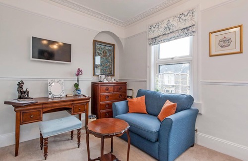 Bath Bed & Breakfast | Apple Tree Guest House