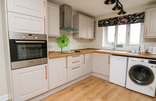 Boraston House | APPLECROFT, pet friendly, with a garden in Tenbury Wells