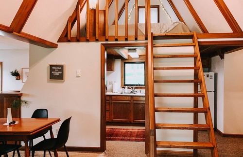 Logan Ski Chalet | Appleseed Cabin, Cozy A-Frame with hot tub