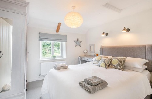 Holt House | Appletree Cottage
