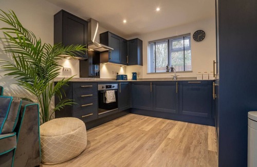 Crawley Apartment | Applewood Ground Floor Apartment is a 2 bedroom with parking in Three Bridges