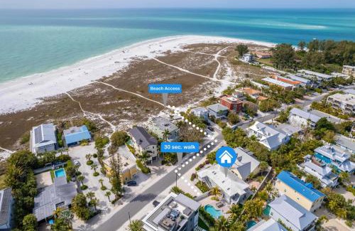 Anna Maria Villa | Approx 40 steps to beach entrance of Anna Maria beach