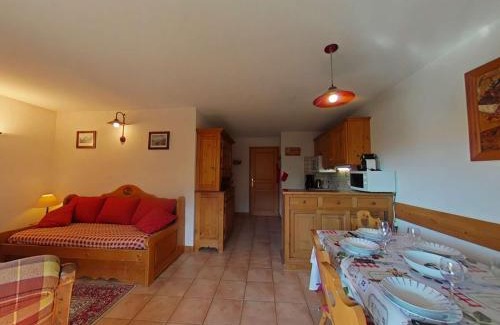 Le Grand-Bornand Apartment | Appt 3 pièces, 6 couchages, proche commerces et pistes, parking inclus, animaux admis - FR-1-241-177