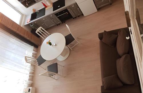 Graulhet Apartment | Appt climatisé, 4 à 6 couchages Tarn, Albi, Gaillac, Cordes, Wifi gratuit, boîte à clés, proche commodités et gare routière