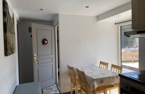 Mont-Dore House | APPT CONFORT LE LOUP 3 * 2BED-2BTH - TERRACE IN FIELD - LE MONT DORE