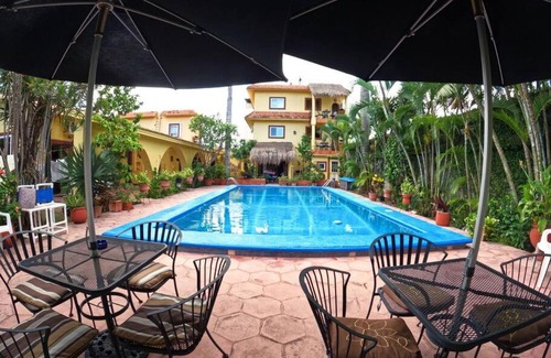 Colonia Independencia Apartment | Appt for 2, with balcony and view to the pool