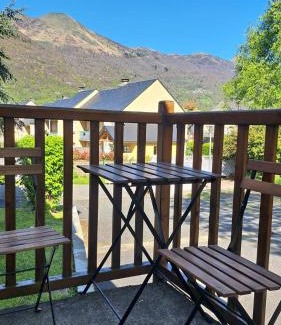Luz-Saint-Sauveur Apartment | Appt LA GRANGE 8 Luz St Sauveur - Centre Ville - T2 - 2-4 personnes - PARKING GRATUIT