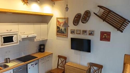 Luz-Saint-Sauveur Apartment | Appt LA GRANGE 8 Luz St Sauveur - Centre Ville - T2 - 2-4 personnes - PARKING GRATUIT