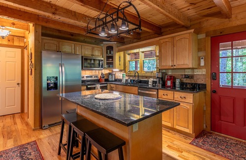 Seven Devils Cabin | Appy Pappy's - gorgeous cabin, hot tub, pool table, pets