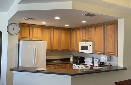 Pelican Condo | Apr - Nov 40% discounted. Luxury gated condo Porto Vista, Cape Coral