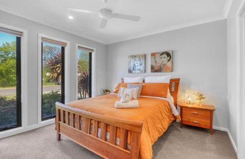 Mansfield House | Apres - Dog Friendly