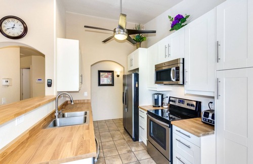 Canyon Trails House | APRIL FLASH SALE ! Private Pool Oasis, South Facing Corner Lot, Remodeled Home.