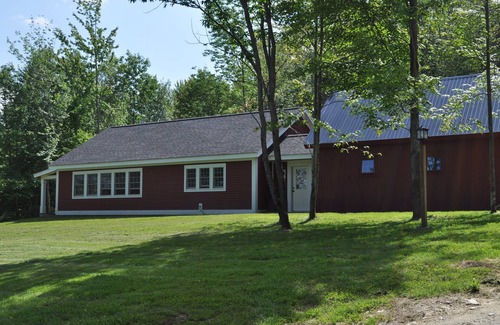 Morrisville House | April Solar Eclipse Home Base in Stowe area - 4 n minimum booking