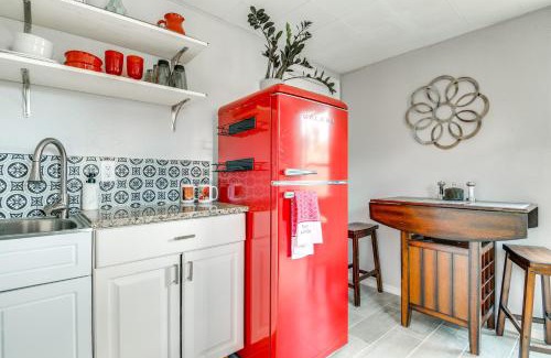 Alhambra Villas Apartment | Apt 1 Mi to Riverfront in Titusville with Patio