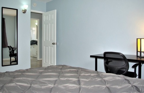 Logan Heights Apartment | Apt #5, 2 bedroom / 1 bathroom, 8 min to Downtown!