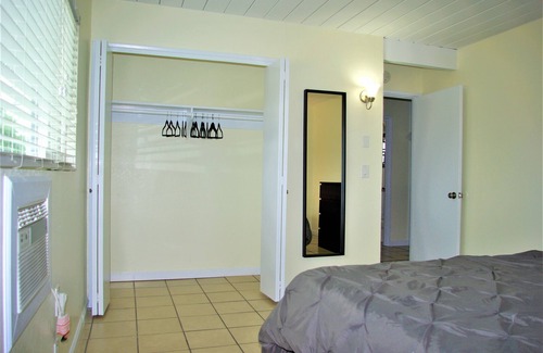 Logan Heights Apartment | Apt #8, 2 bedroom /1 bathroom, 8 min to Downtown!