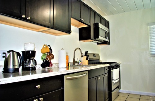Logan Heights Apartment | Apt #8, 2 bedroom /1 bathroom, 8 min to Downtown!