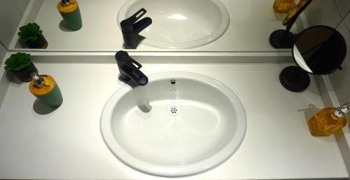 Lastarria Apartment | Apt Barrio Histórico 3 min Metro, Wifi, Netflik, Comodidad