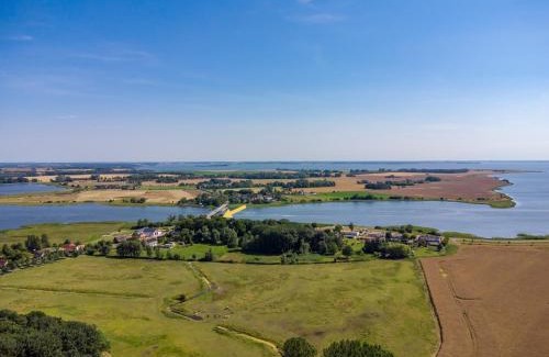 Waase Apartment | Apt "Sunset Lounge" in Waase - Ummanz - Meerblick, Kamin, Sauna