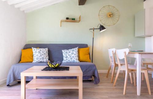Grasse Apartment | Apt terrasse centre historique