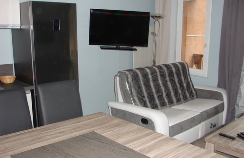 Montchavin Apartment | Apt very spacious and comfortable 50 m2 view south track with balcony