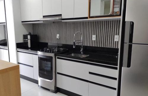 Tabuleiro dos Oliveiras Apartment | Apt w/Gourmet Balcony 500m from the Beach CDM0101