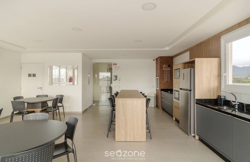 Cachoeira do Bom Jesus Apartment | Apt With Barbecue 280m From the Beach Rsc0102