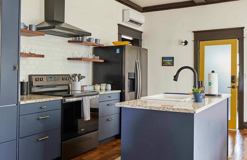 Five Points South Apartment | Apt1@Charles | Accessible Access | Parking | Walk