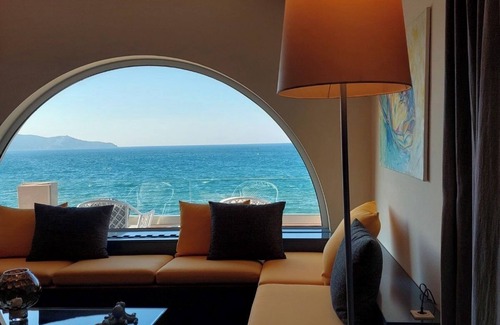 Malevizi Hotel | Aptera Beach