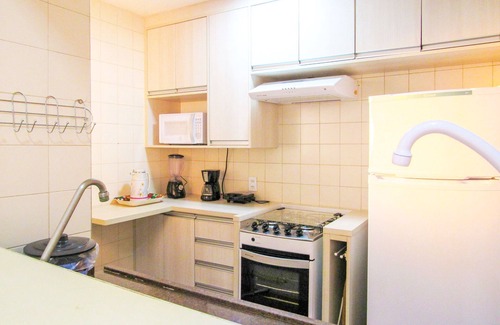 Pitangueiras Apartment | Apto a 200 m da Praia das Pitangueiras-guaruj SP
