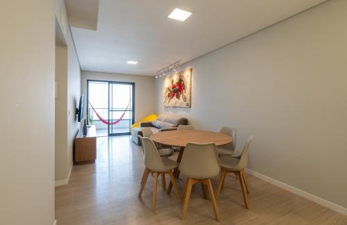 Picarras Apartment | Apto a VISTA MAR 150m PRAIA Cozinha completa CHURRASQUEIRA AR CONDICIONADO Wi-Fi e vaga privativa de garagem Reserve agora mesmo