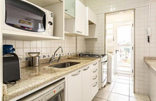 Jurere Apartment | Apto c/piscina a 250m da praia de Jurerê AYA201
