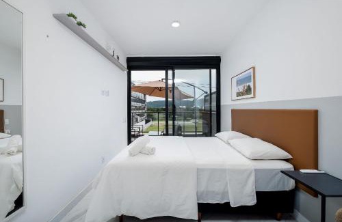 Jurere Apartment | Apto c/piscina em Jurerê Internacional EPC204