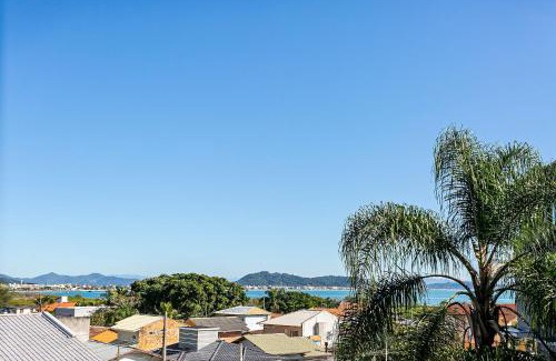 Ponta das Canas Apartment | Apto com varanda e vista mar em Floripa | GVM133
