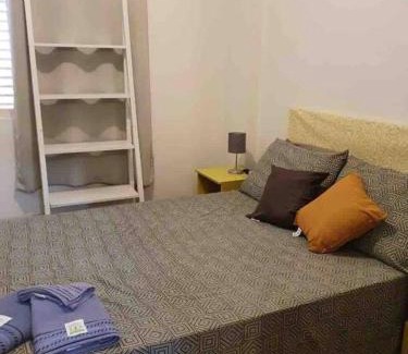 Centro Apartment | Apto confortável cozinha, smart tv