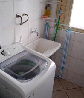 Centro Apartment | Apto confortável cozinha, smart tv