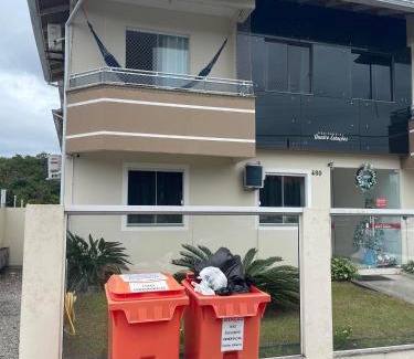 Ingleses Sul Apartment | Apto de 2 dorm. a 400m do mar.