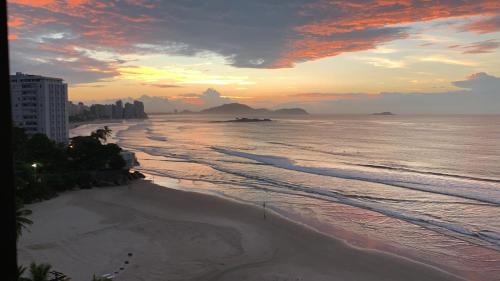 Vila Luis Antonio Apartment | Apto Guarujá de frente para o mar - Praia Astúrias