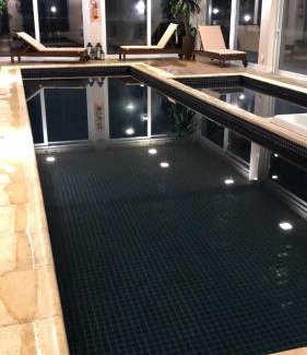 Carniel Apartment | Apto Lindo e Completo com piscina e jacuzzi