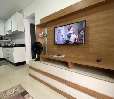 Governador Celso Ramos Apartment | Apto na praia de Palmas, climatizado, com piscina, próximo ao mar e com jardim privativo