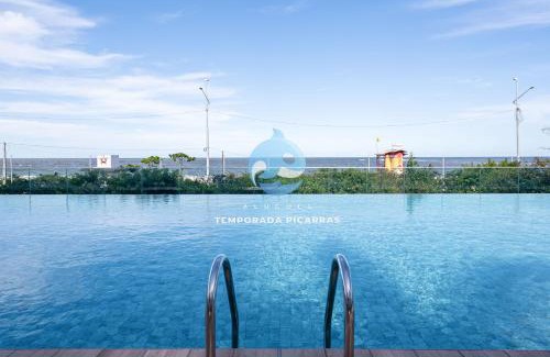 Itacolomi Apartment | Apto Pé na Areia Condomínio Resort Completo com Piscina borda Infinita, Beach Tennis, Academia, Sala de Jogos, Brinquedoteca, Playground e Portaria 24H 2 Quartos com Ar-Condicionado, Churrasqueira Privativa Reserve Agora e Viva essa Experiência