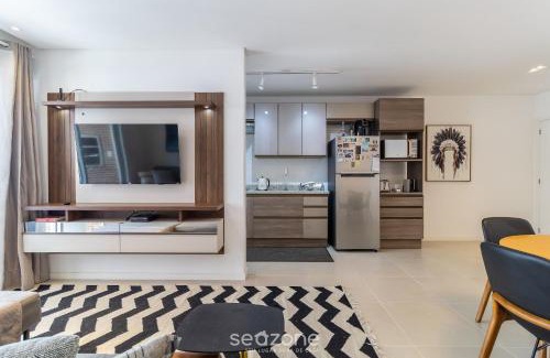 Joao Paulo Apartment | Apto Próx. à Praia e ao Floripa Shopping [EAZ305]