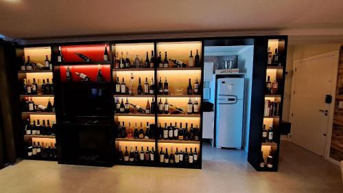 Planalto Apartment | Apto Temático - Vinhos e Espumantes