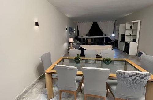 Centro House | Apto vista mar em Pitangueiras, Guarujá