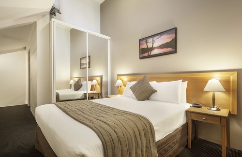 Rosehill Hotel | APX Parramatta