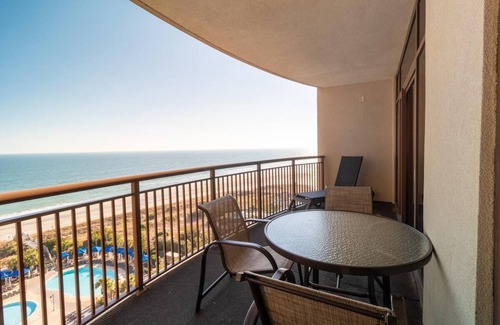 Windy Hill Condo | Aqua Escape Oceanfront 2BR with King & Queen Beds